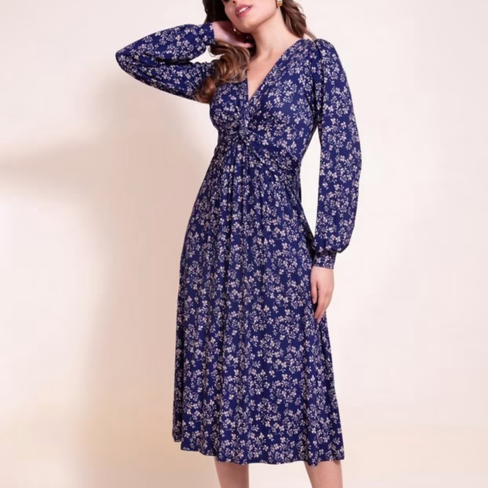 ✨Muse Petite Dress✨